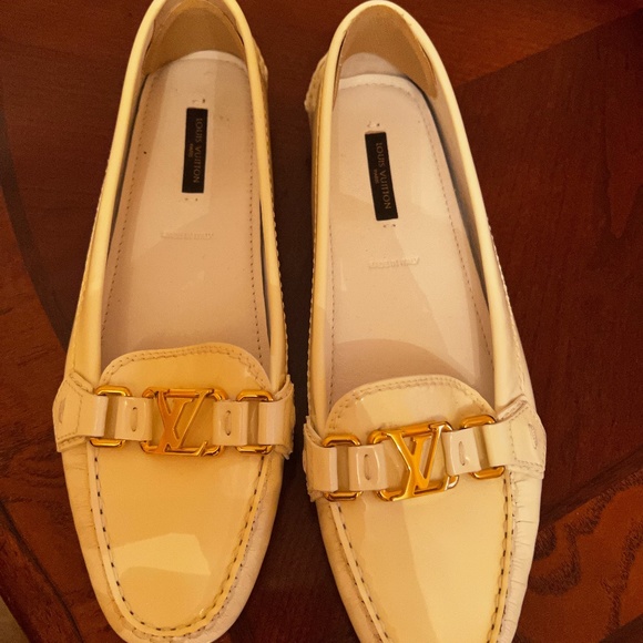 Shoes - Picture 1 of 4
